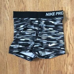 Nike Pro Dri-Fit 3” shorts